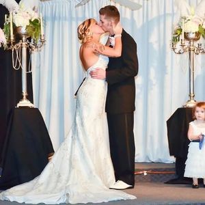 Meet your Posher, Leslie